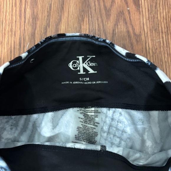 Calvin Klein Women's Performance Bike Shorts - Picture 3 of 5